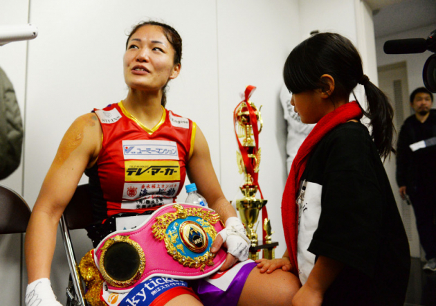 【ボクシング】吉田実代、初防衛もKOならず悔し涙「次回こそ倒したい」 - eFight【イーファイト】格闘技情報を毎日配信!