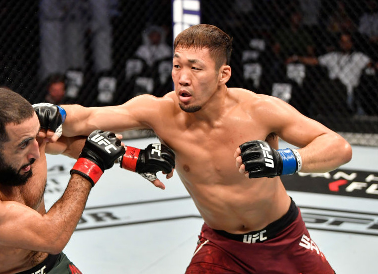 Ufc 佐藤天が秒殺のtko勝利でufc2勝目 Koを狙っていた 元暫定王者ポワリエはタフマッチ制す Efight イーファイト 格闘技情報を毎日配信