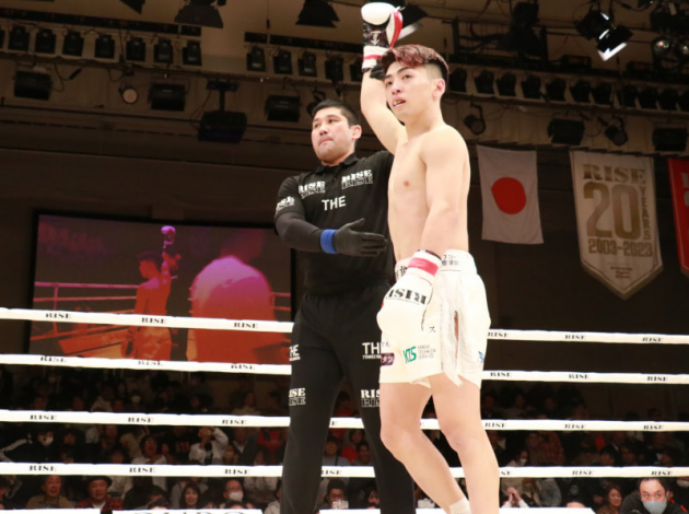 【RISE】政所仁、’’怪物’’花岡竜に衝撃1RKO勝ち!豪快フックでリベンジ、決勝進出 - eFight【イーファイト】格闘技情報を毎日配信!