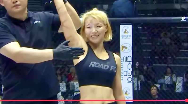朝倉未来が見込んだ女子”せりな”、プロ初戦で45秒KO勝利！空手仕込みの猛連打に相手が沈む