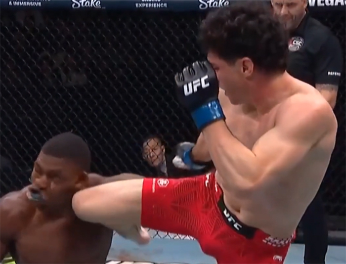 【UFC】マウスピースが吹っ飛ぶヒザ蹴りKO！マロットがバックリーを撃破し5連勝