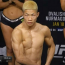 【UFC】中村倫也、腕の筋肉が盛り上がる”侍ポーズ”で計量パス！難敵ガフロフと笑顔のフェイスオフ